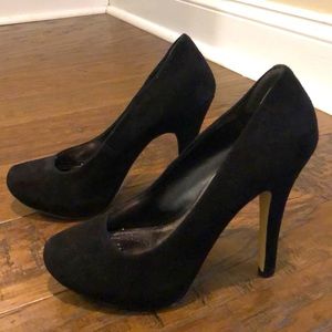 Black Platform Pumps